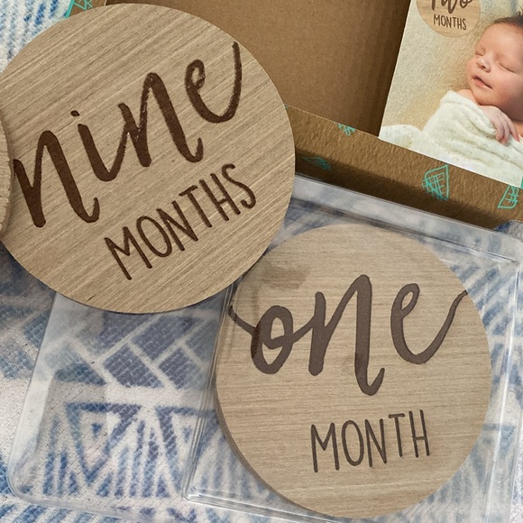 Wooden Monthly Photo Props - Picture 4 of 4